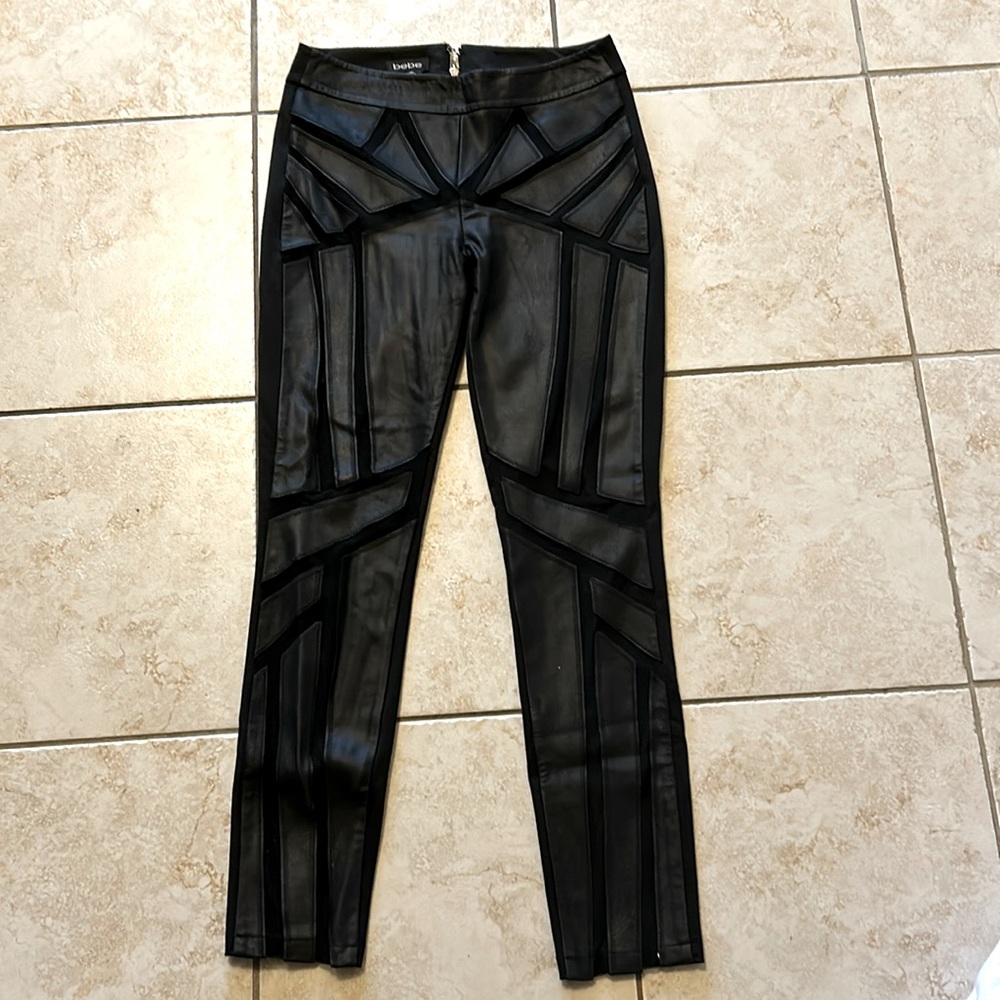 Bebe sexy black pleather mesh fabric slim pants zipper back size 4
